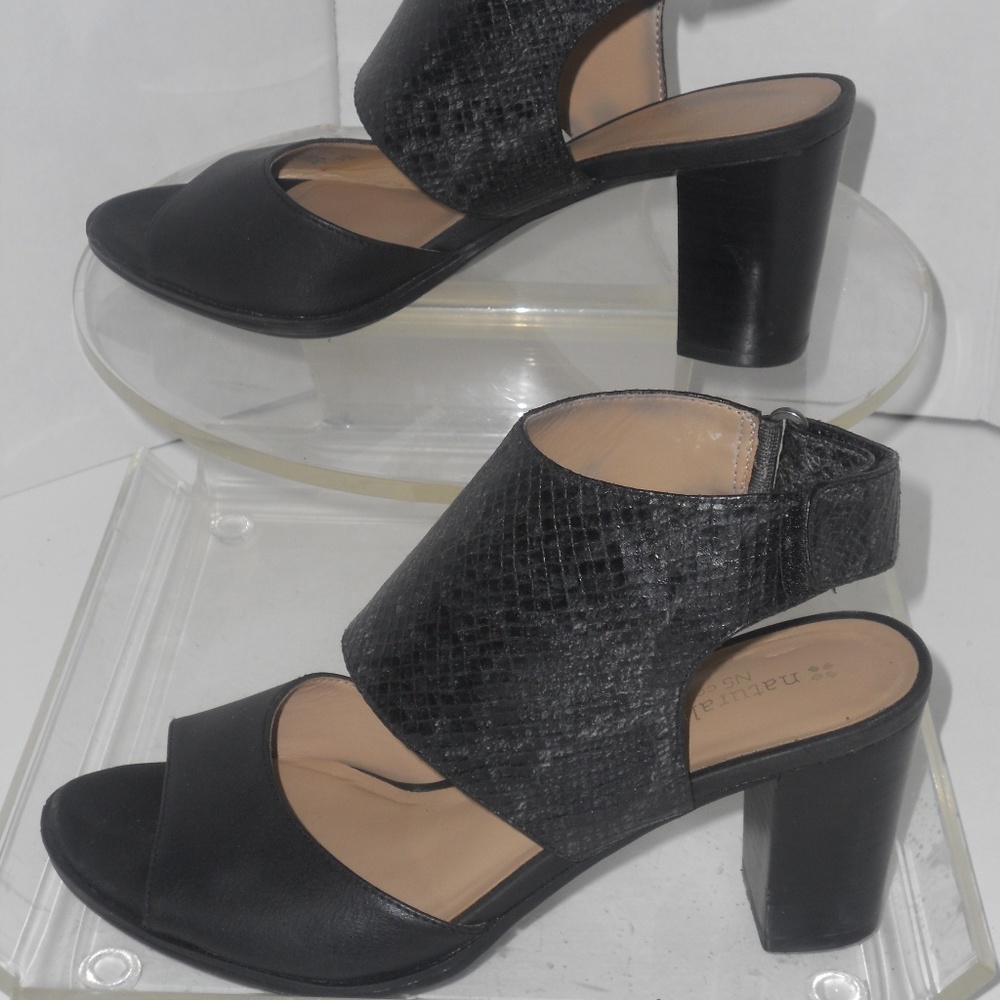 NATURALIZER BLACK OPEN TOE SHOES SIZE 7 MEDIUM